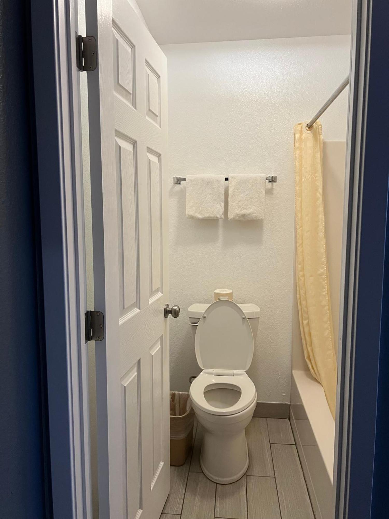 Budget Inn Fallon Bagian luar foto