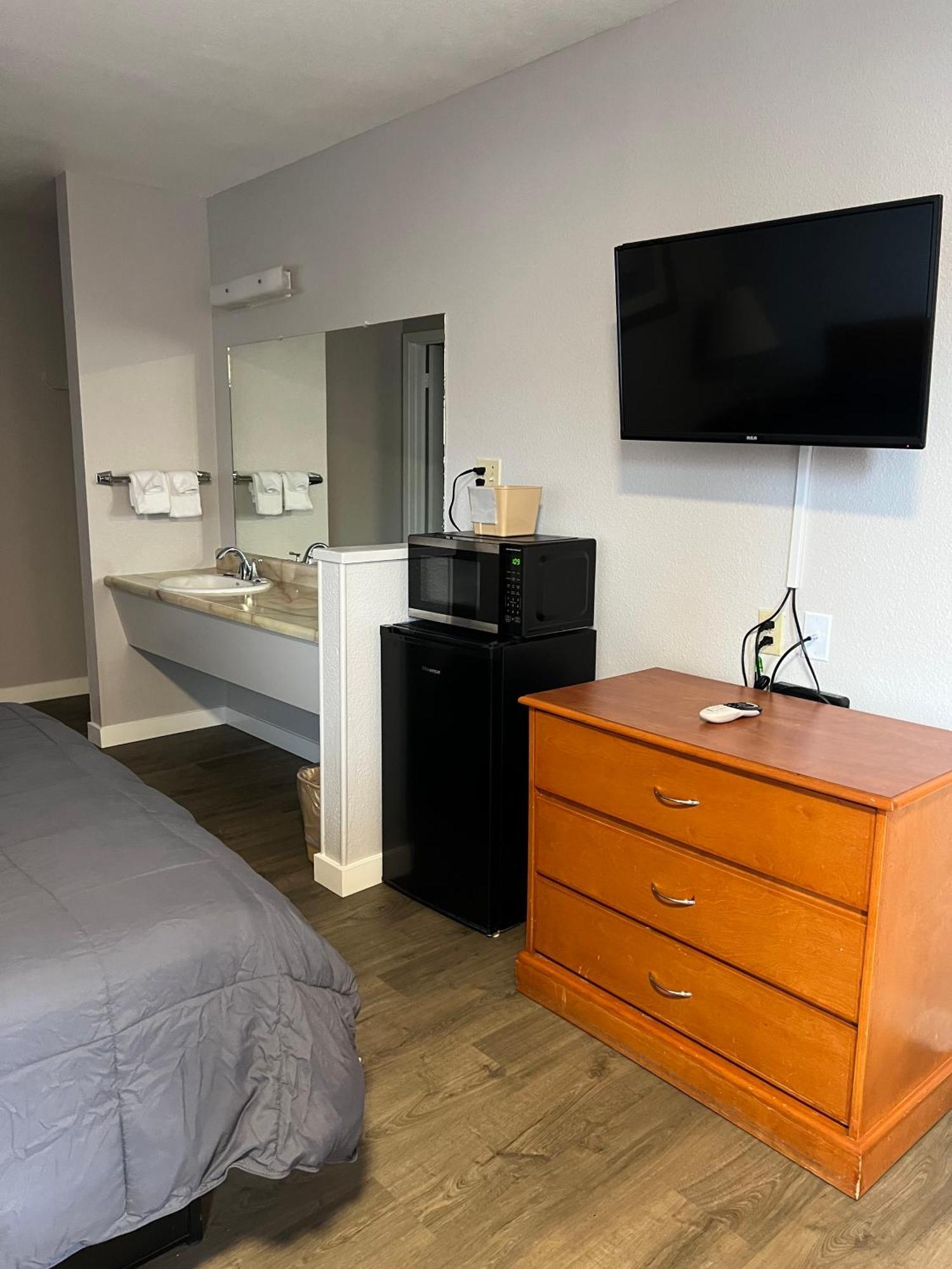Budget Inn Fallon Bagian luar foto