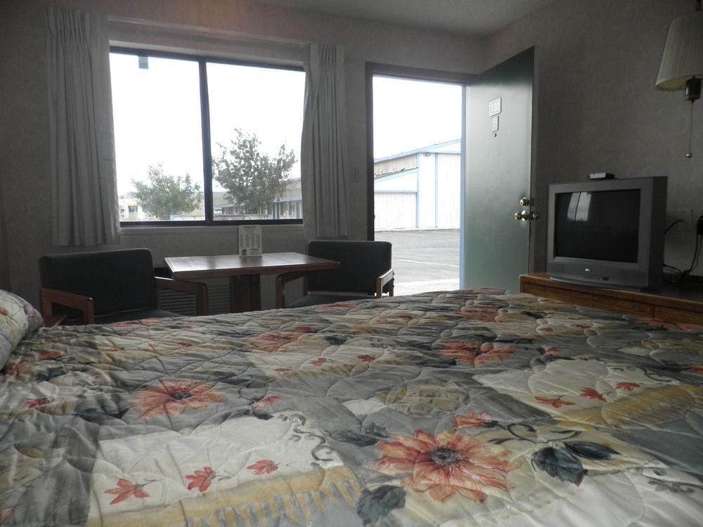 Budget Inn Fallon Bagian luar foto