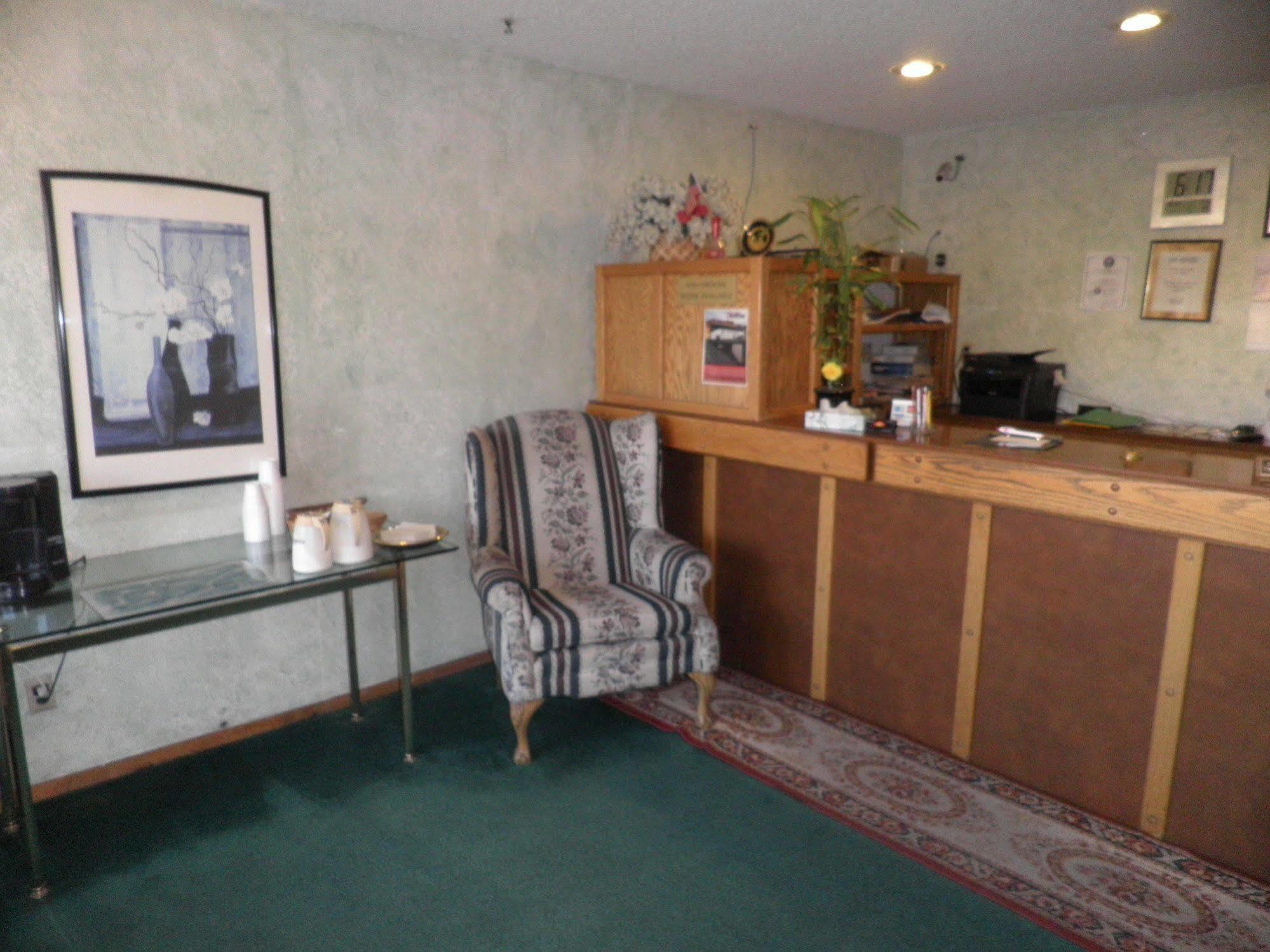 Budget Inn Fallon Bagian luar foto